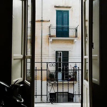 13 Open House Bed and breakfast Palermo